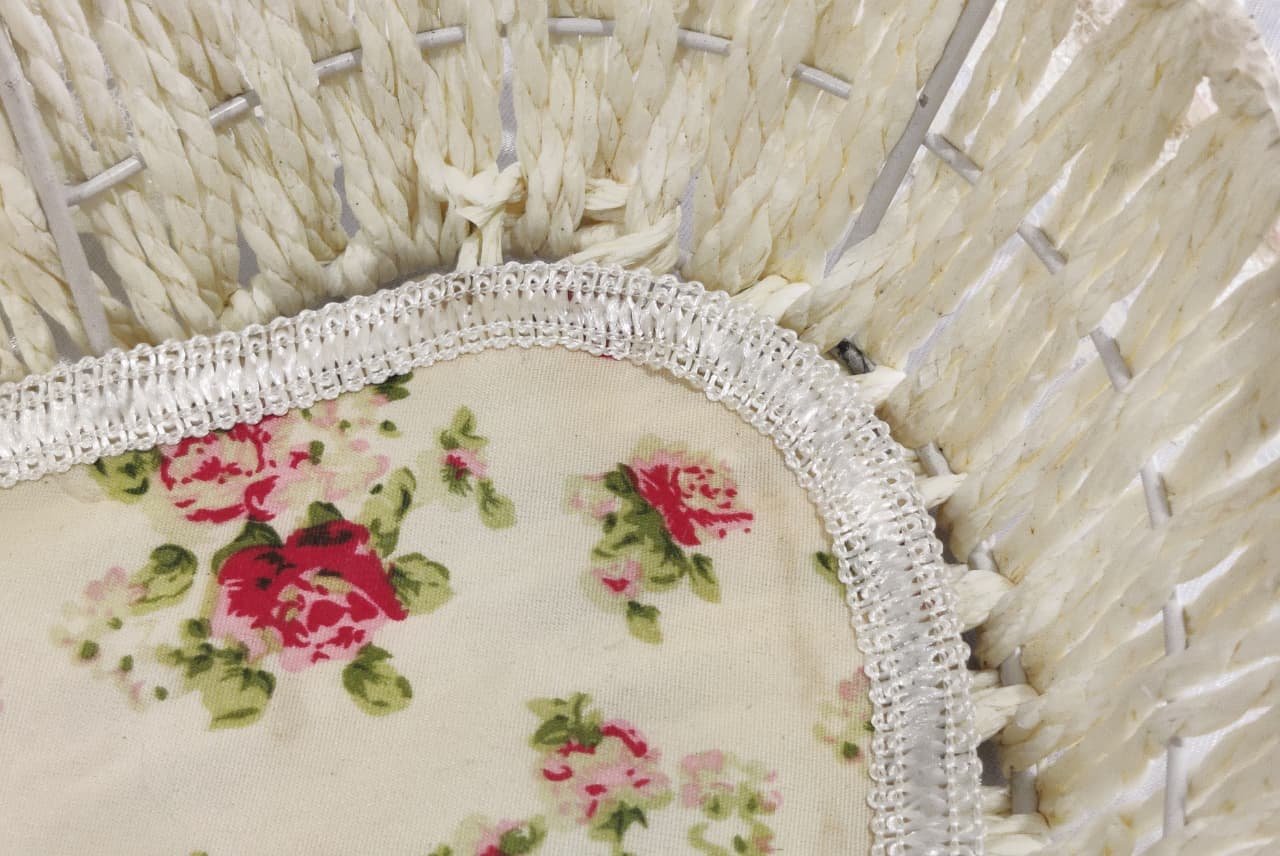 Sacred Heart Floral Lace Basket - Image 6