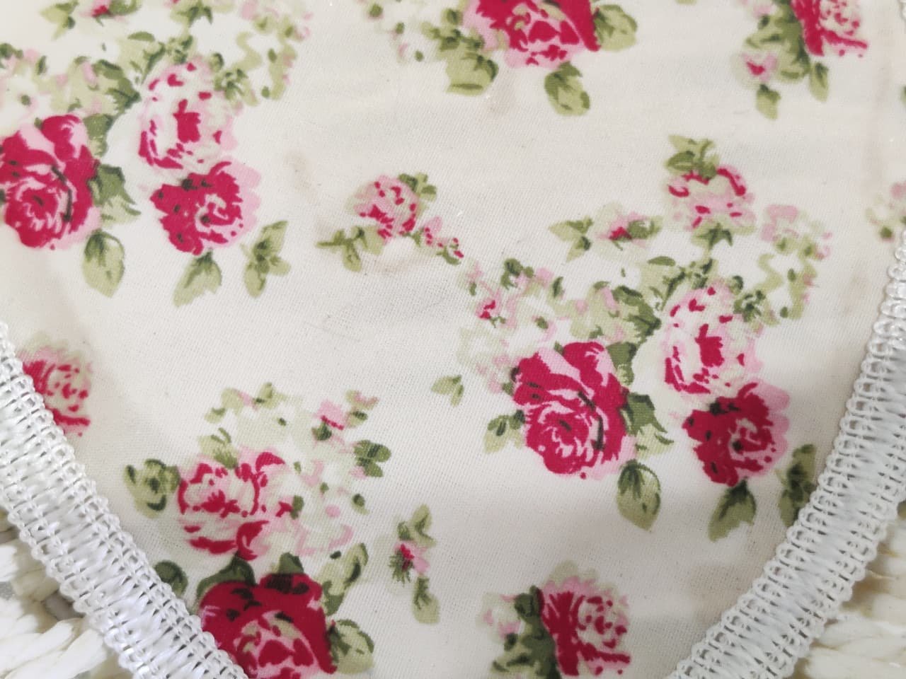 Sacred Heart Floral Lace Basket - Image 5