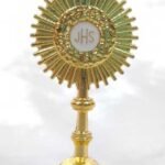 Monstrance Car Dashboard Photo Stand – 2.5 Inch
