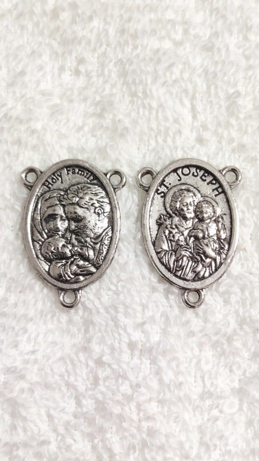 Silver Plated Three Cornered Medal – 2 CM