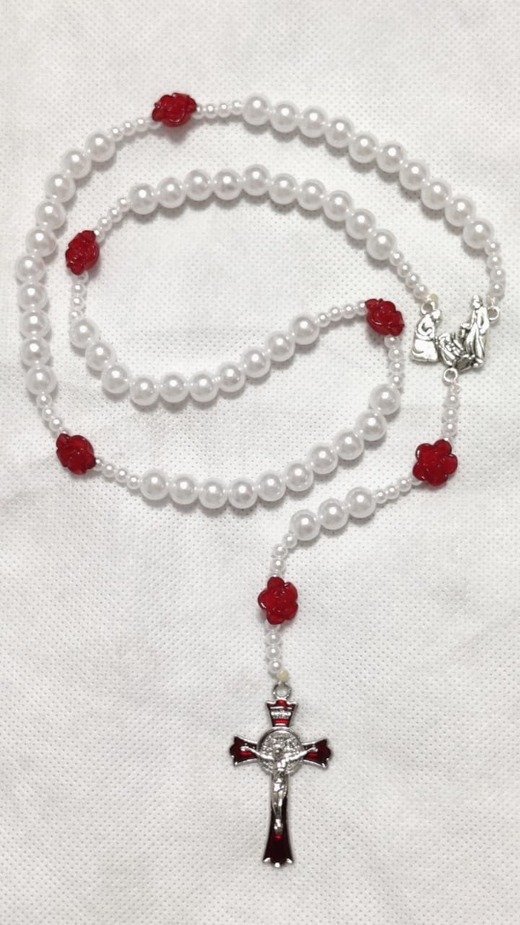 Christmas Pearl Rosary With Red Flower - 8 mm