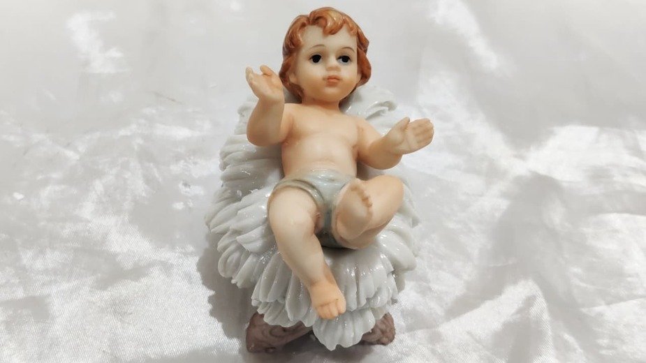 Italian Poly Marble Christmas Crib Display - 12 Inch - Image 4