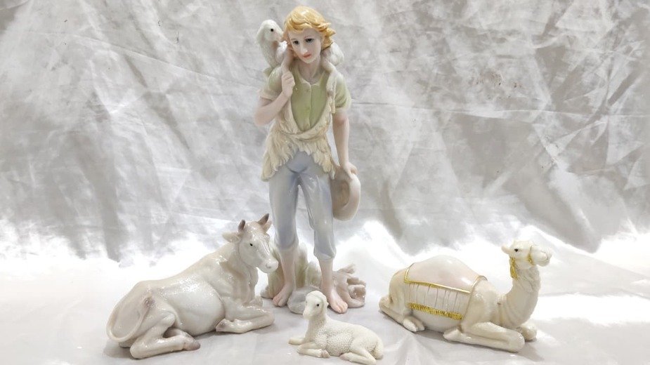 Italian Poly Marble Christmas Crib Display - 12 Inch - Image 3