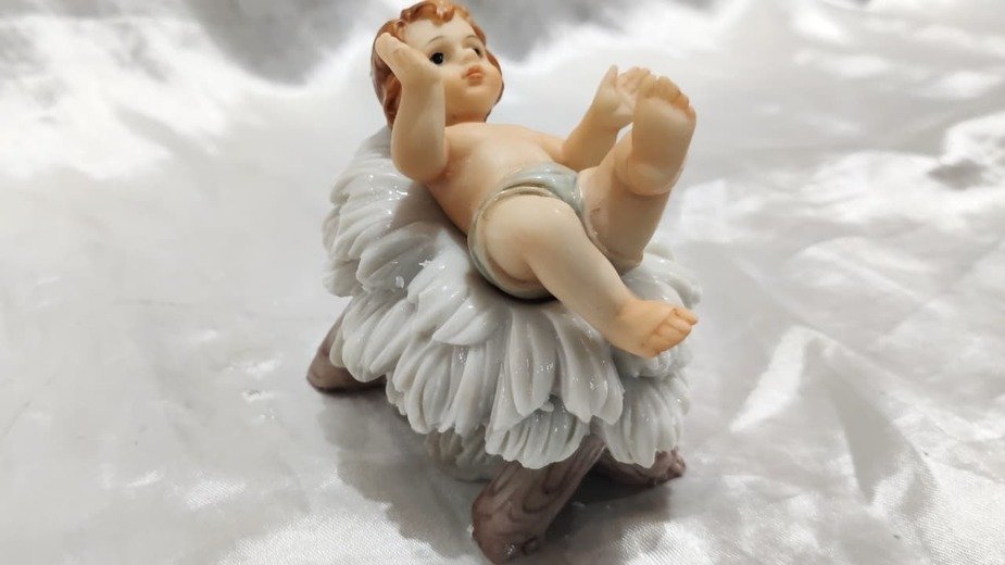 Italian Poly Marble Christmas Crib Display - 12 Inch - Image 5