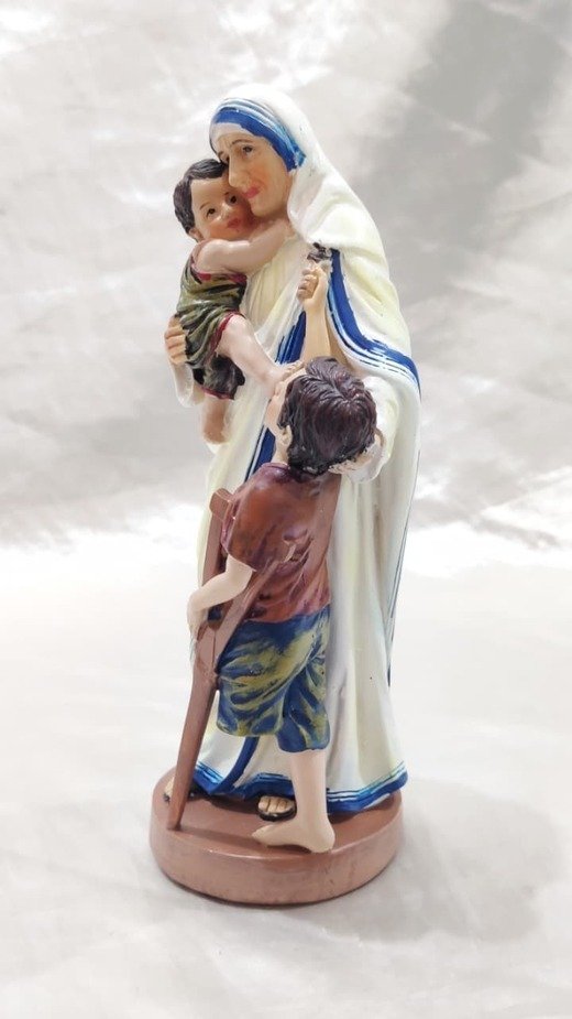 Mother Theresa Poly Marble Statue - 8 Inch - Image 4