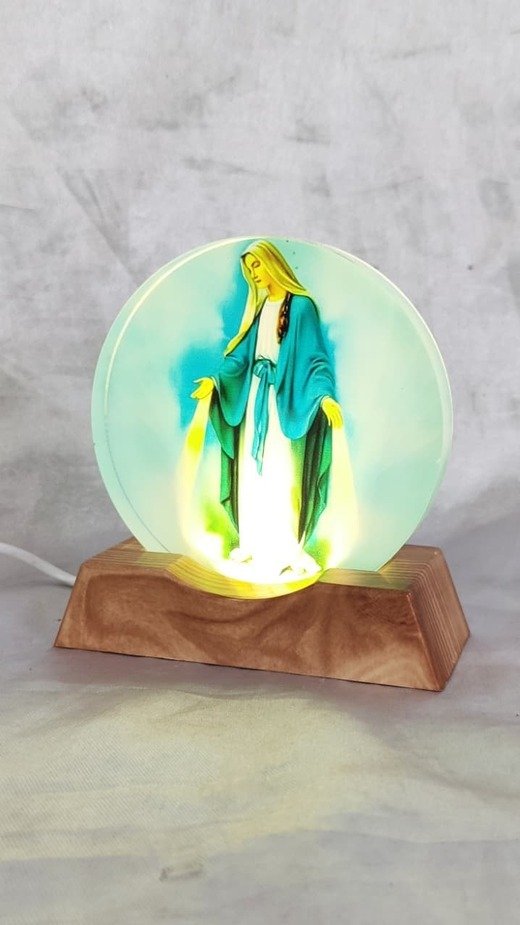 Elegant 3D Crystal Night Light – Immaculate Edition - 5 Inch - Image 2