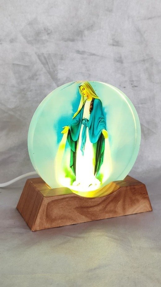 Elegant 3D Crystal Night Light – Immaculate Edition - 5 Inch - Image 3