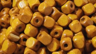 SQUARE WOODEN BEADS 1KG - 12 MM